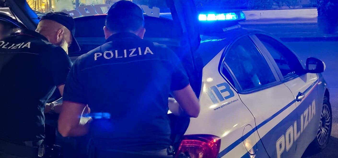Lite tra ragazzini in treno, uno prova a dare fuoco all'altro