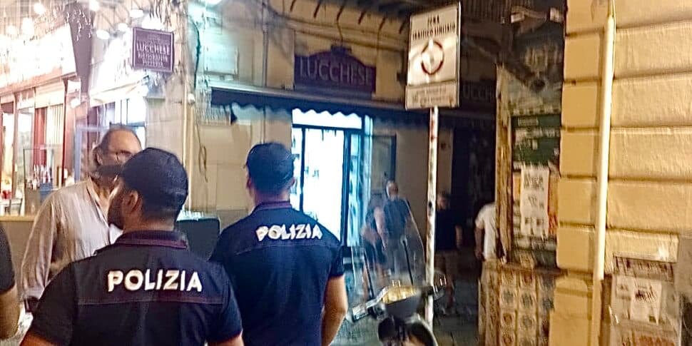 Palermo, i poliziotti arrestano tre spacciatori di droga