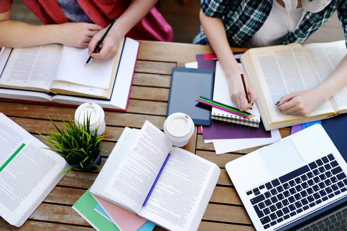 Caro scuola, arriva la stangata per le famiglie. Per ogni studente si spenderanno 670 euro