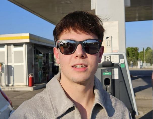 Notte di follia a Barcellona. Nove ragazzi italiani aggrediti, un ventunenne è in coma