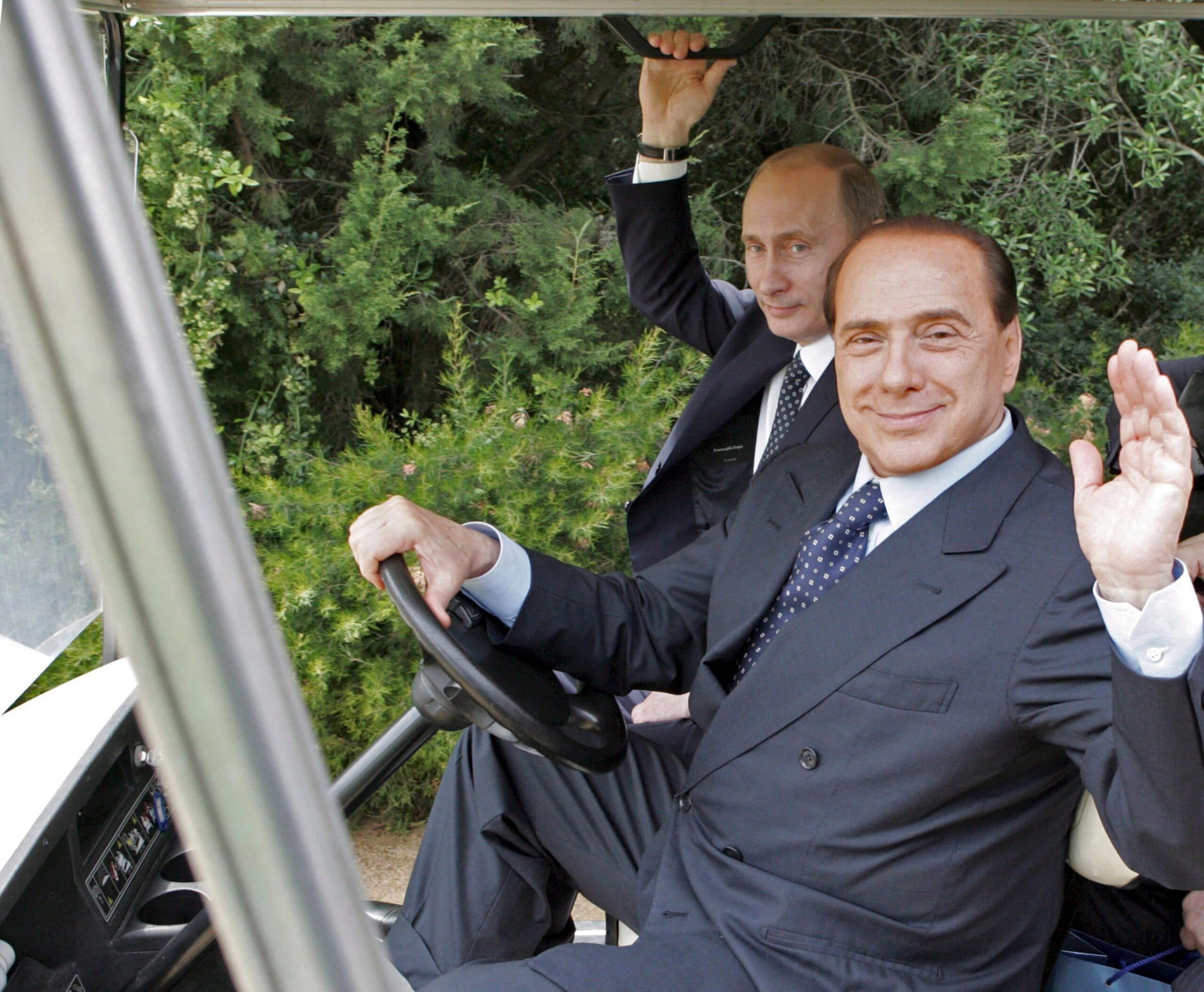 I Berlusconi vendono Villa Certosa per 350 milioni alla famiglia reale del Qatar