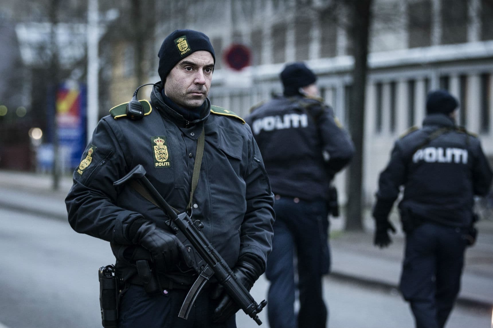 Droni a Copenaghen: chiusa l'area attorno all'ambasciata USA. Vertice Nato in corso