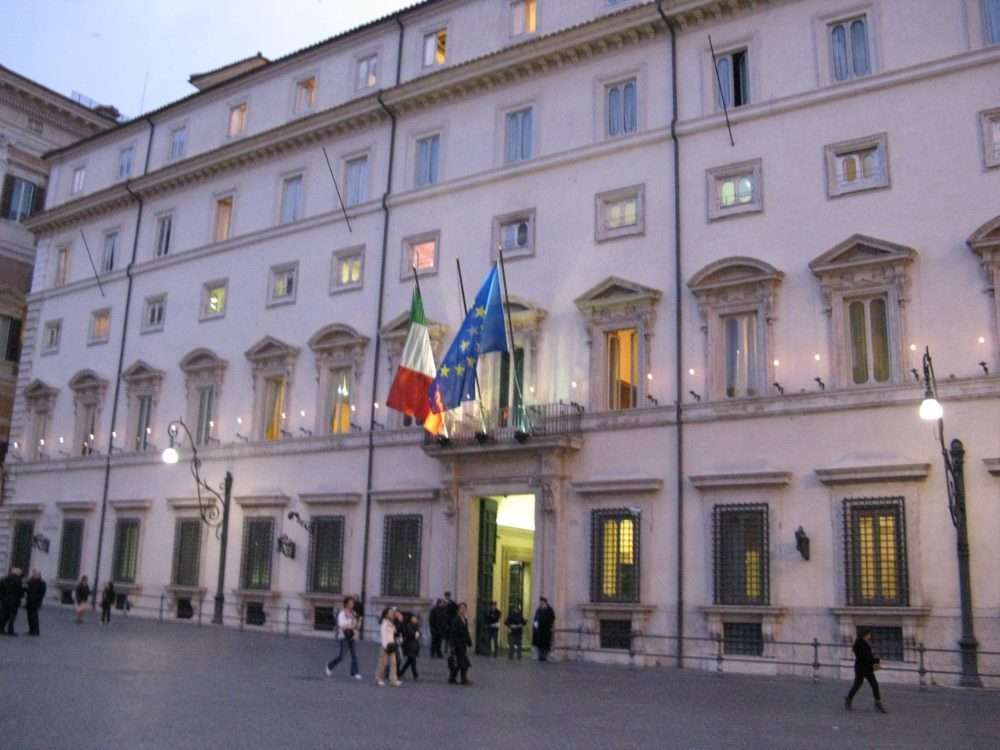 Cdm.  Approvate le nomine dei cinque  nuovi sottosegretari e ok al Dpf, sale il deficit