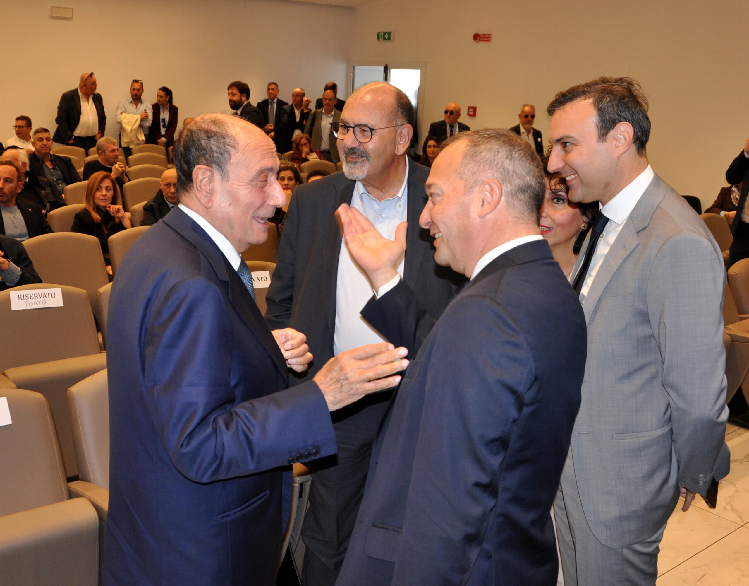 «Fratelli d'Italia ha almeno cinque candidati da schierare per la presidenza in Sicilia»