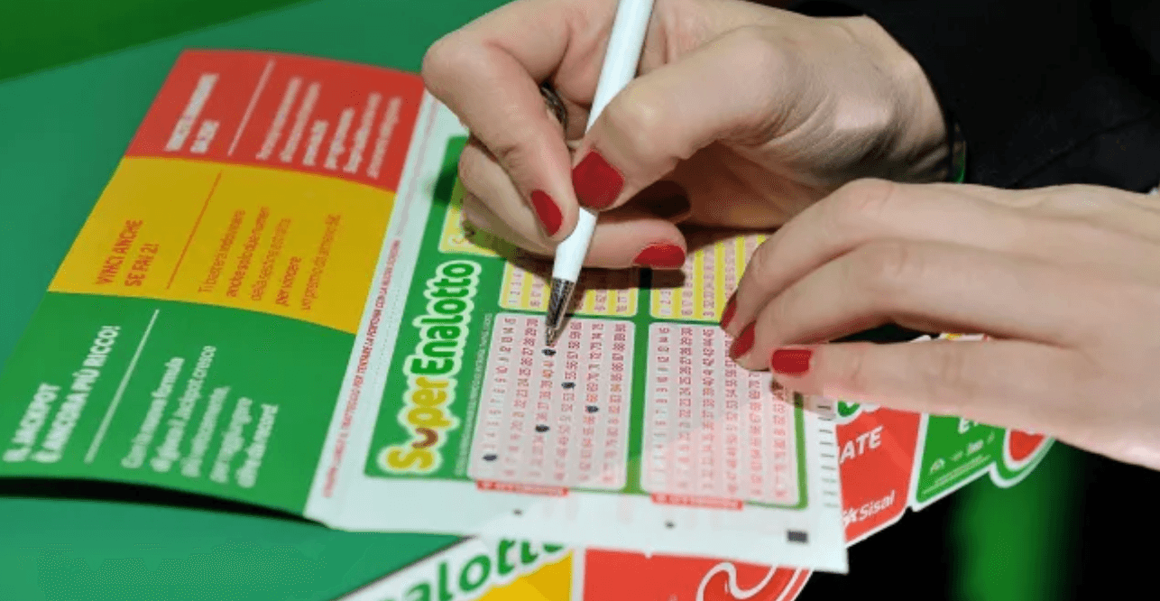 Superenalotto, i numeri estratti il 19 giugno 2026