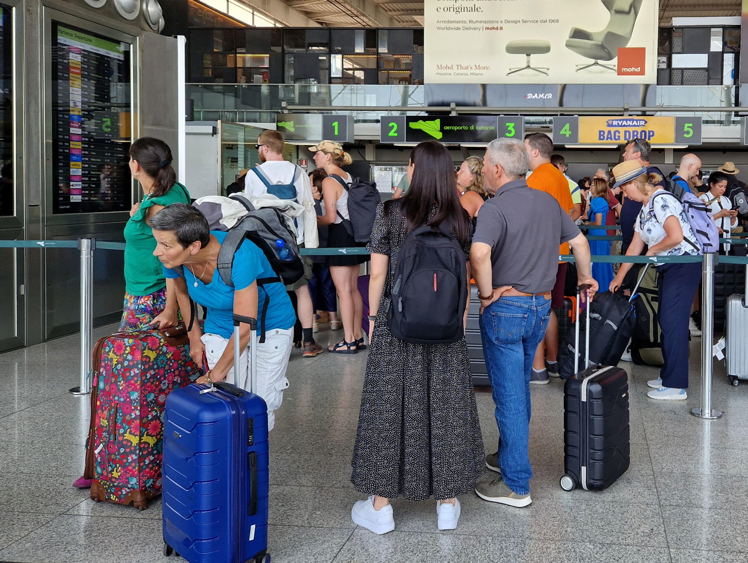 Caro voli, l'Ars approva il ddl: confermati gli sconti per i residenti siciliani sulle tratte per Roma e Milano