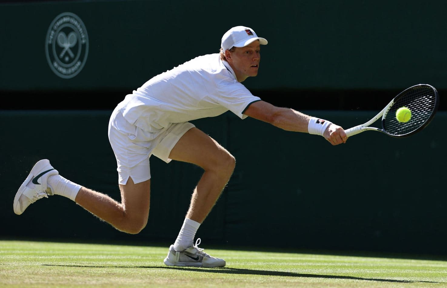 Sinner vince la terza partita di fila a Wimbledon, battuto anche Brooksby