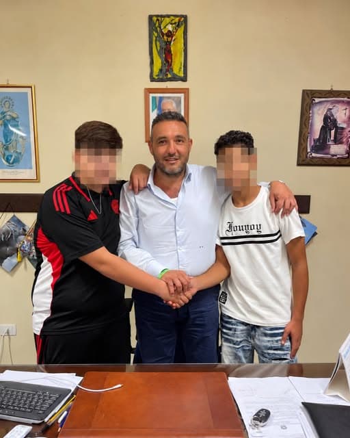 Coltello nello zaino dopo la lite col compagno di classe, il sindaco di Terzigno fa fare pace ai due ragazzi