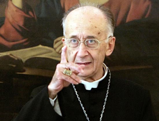 Addio al Cardinale Camillo Ruini, storico timoniere della Cei. Morto a 95 anni uno dei volti più potenti della Chiesa