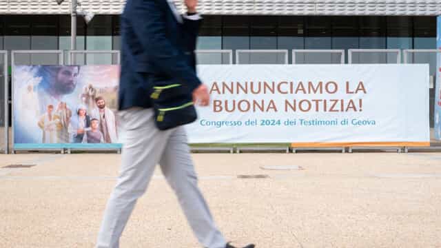 Cambiamenti per i Testimoni di Geova: nuove regole sulle trasfusioni