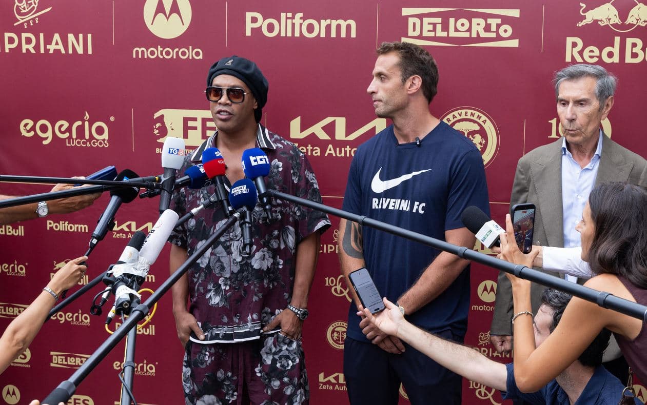 Ronaldinho, dal mondiale alla serie C con il Ravenna: «Voglio regalare spettacolo e magari un goal"