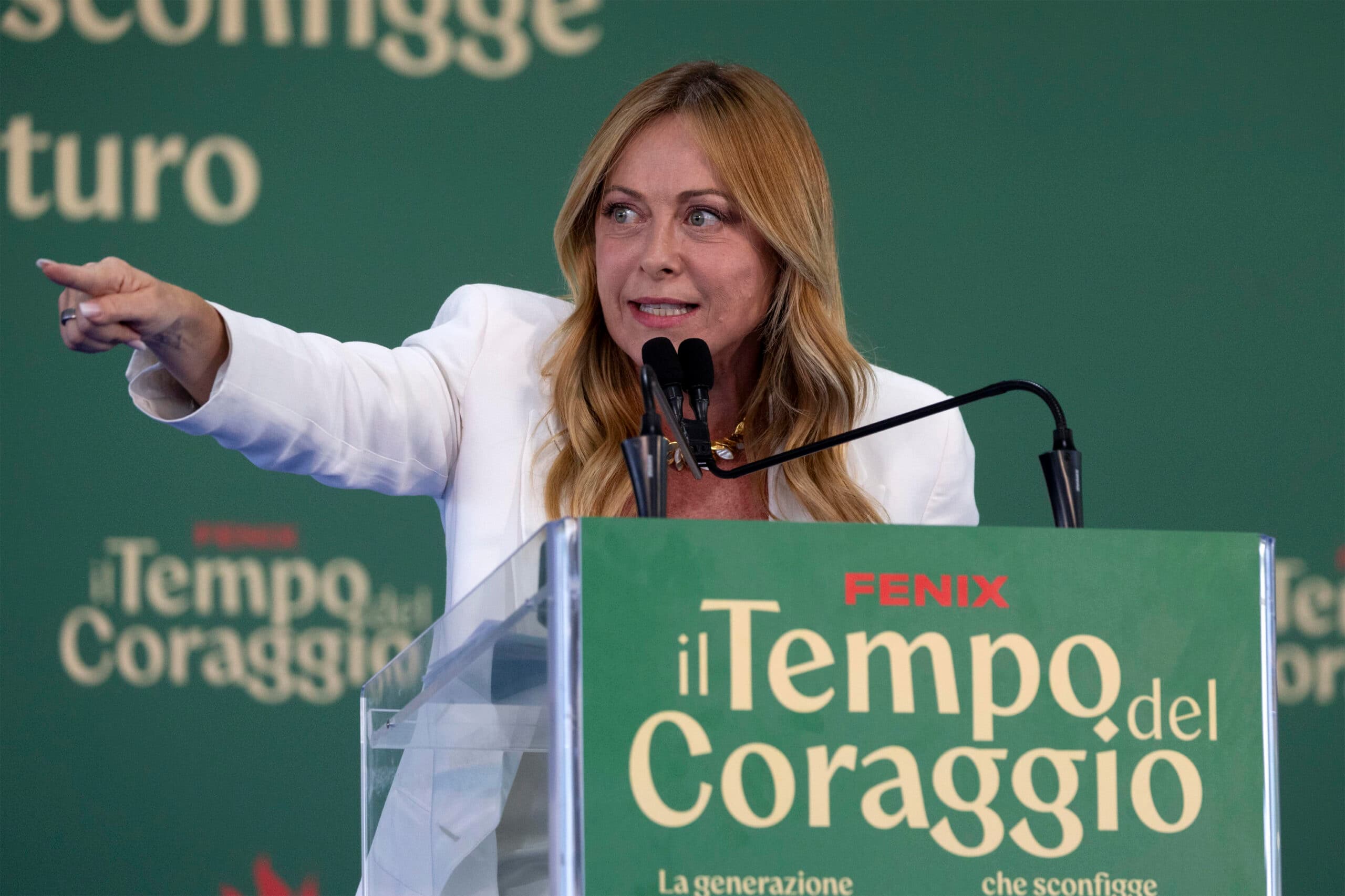 Meloni: in classe numero massimo di stranieri e divieto di burqa. Norma in arrivo
