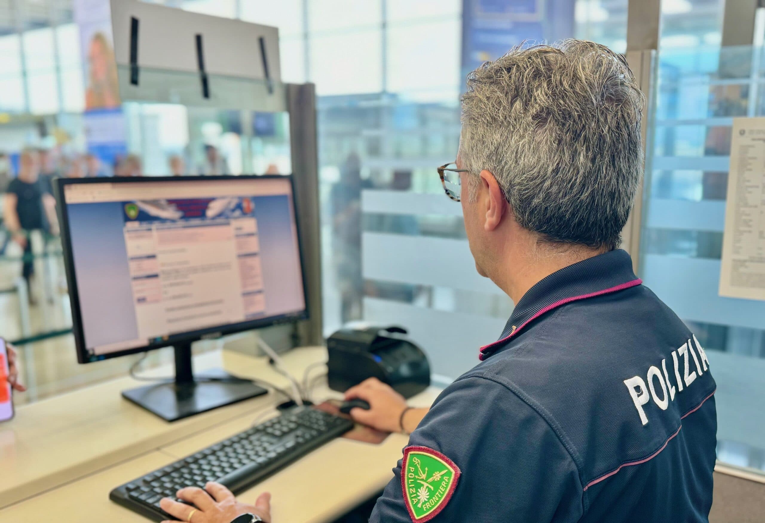 Controlli alle frontiere con la Spagna, la protesta dei sindacati di Polizia: «Sistema al collasso»