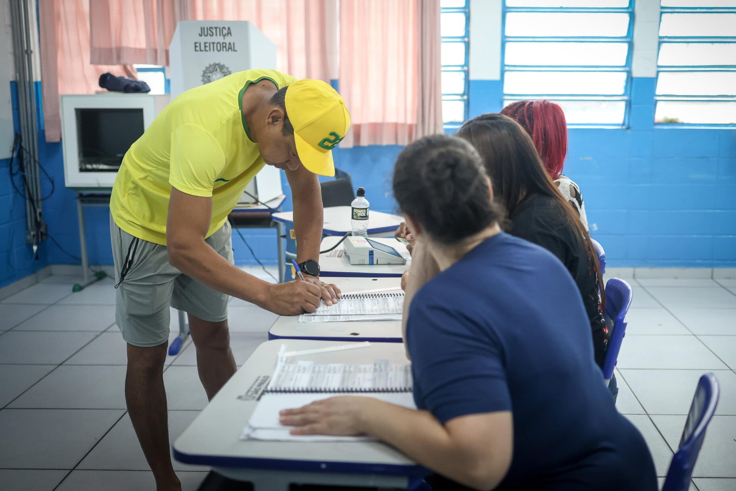 Brasile col fiato sospeso, sfida Lula-Bolsolnaro decisa da un pugno di voti
