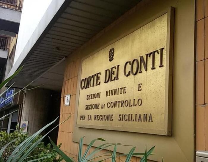 Abusa di minori in un centro ricreativo, ex finanziere condannato dalla Corte dei conti