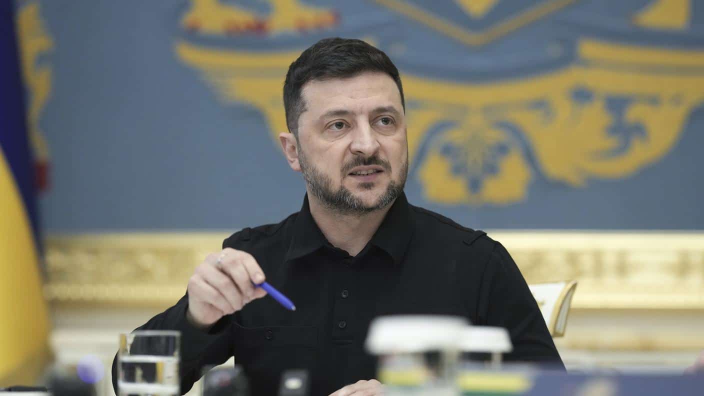 Vertice Usa-Russia-Ucraina a Miami: spiragli di dialogo e nuovi fondi per Kiev