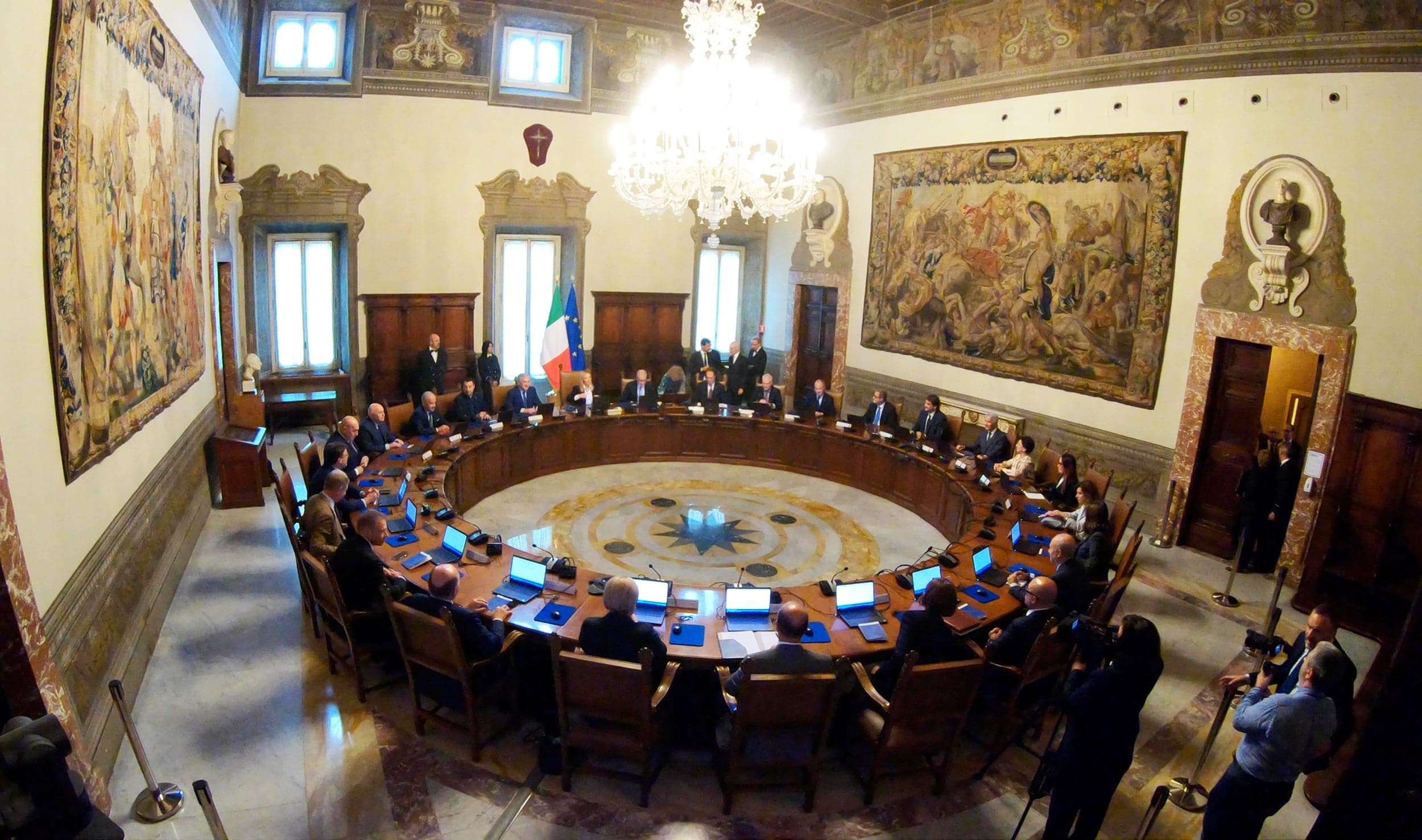 Migranti e lotta alle discriminazioni: sul tavolo del governo le nuove regole Ue