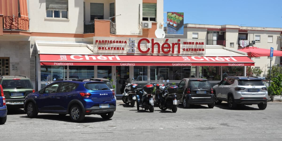 Benzina, petardo e pizzino. Il mix di paura pure allo Zen di Palermo
