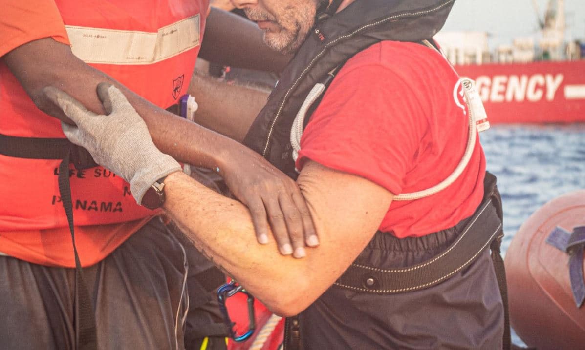 Strage di migranti nel Mediterraneo. Sette vittime nella traversata partita dalla Libia. Le foto