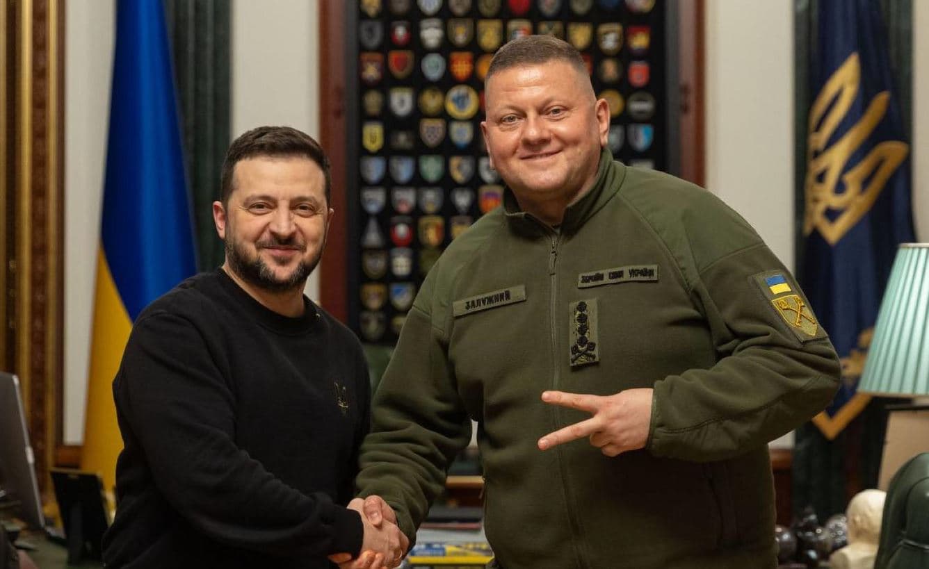 Ucraina, Zaluzhny rompe gli indugi: «Mi candiderò». Zelensky valuta il voto in autunno