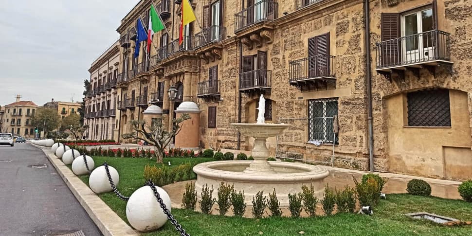 Sindaci agrigentini in Regione per crisi idrica, pronti a consegnare fasce tricolori