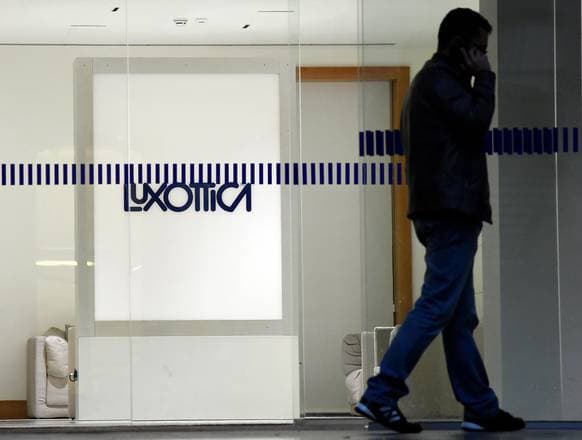 Leonardo Maria Del Vecchio lascia tutti gli incarichi in EssilorLuxottica