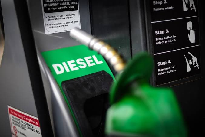 Trump mette l'Europa sotto pressione con l'ultimatum sul diesel. Il Regno Unito è tra i più vulnerabili