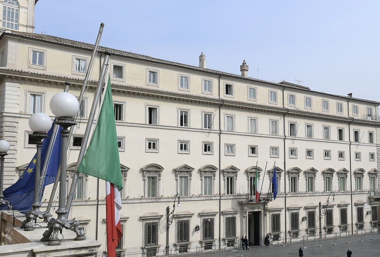 La maggioranza fissa le priorità della manovra, si cerca l'intesa sulle banche