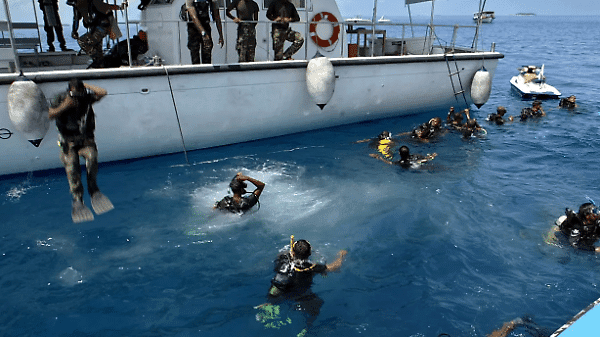 Tragedia alle Maldive, muore anche un soccorritore: sei vittime nell’incidente dei sub italiani
