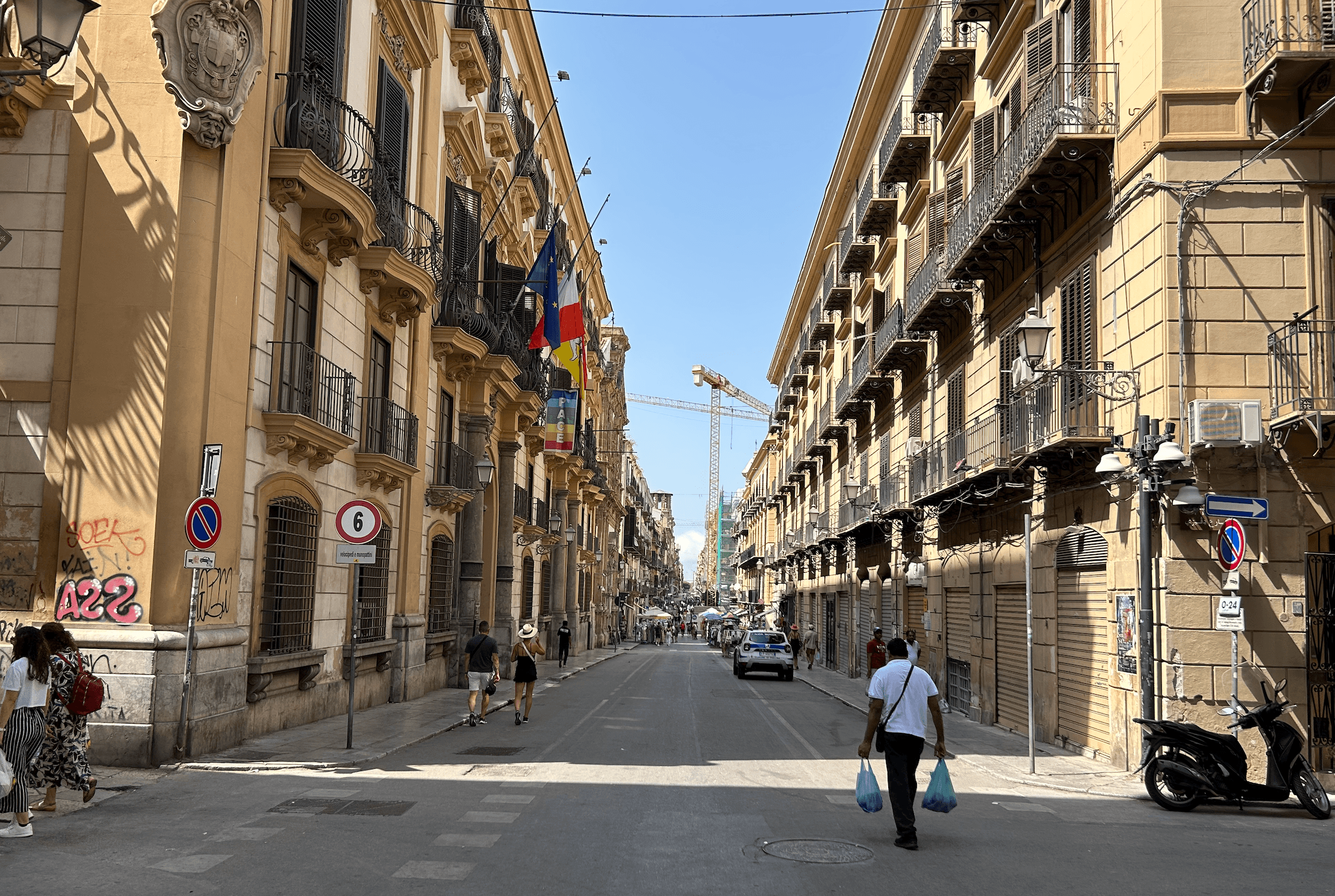 Palermo, rissa in via Maqueda: feriti, caos e paura tra i residenti