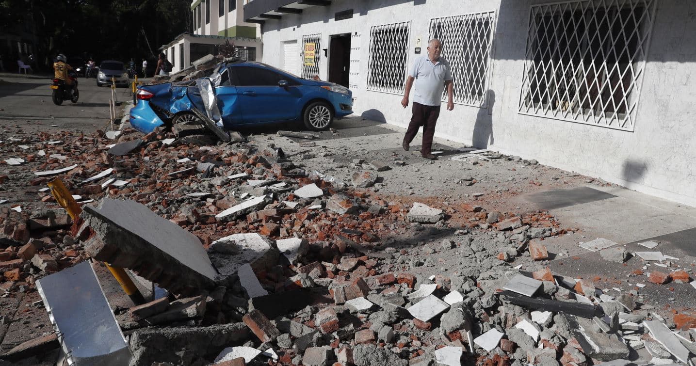 Terremoto in Colombia, il dramma dell'ospedale di Calì: dieci bambini sotto le macerie