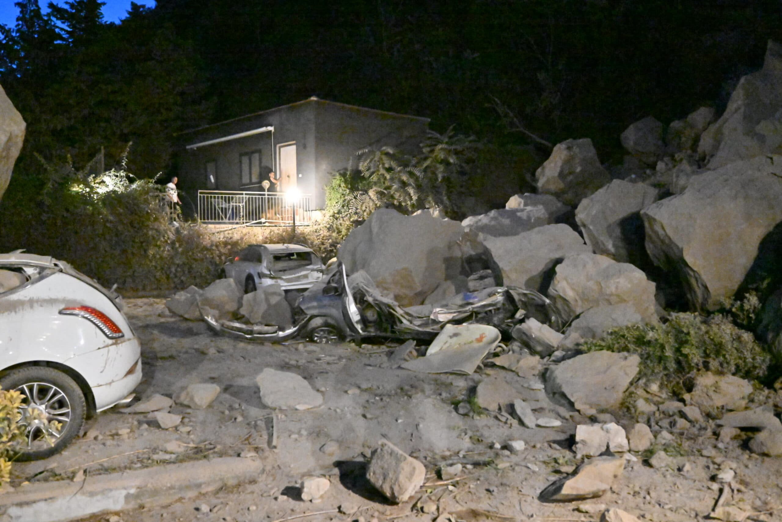 Campi Flegrei, 100 milioni per l'emergenza