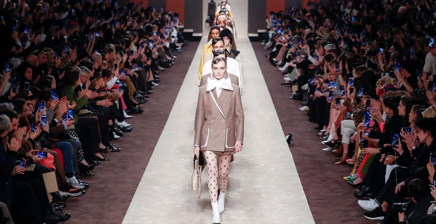 Settimana della Moda di Milano 2026: oltre 200 eventi e un cast di stelle internazionali