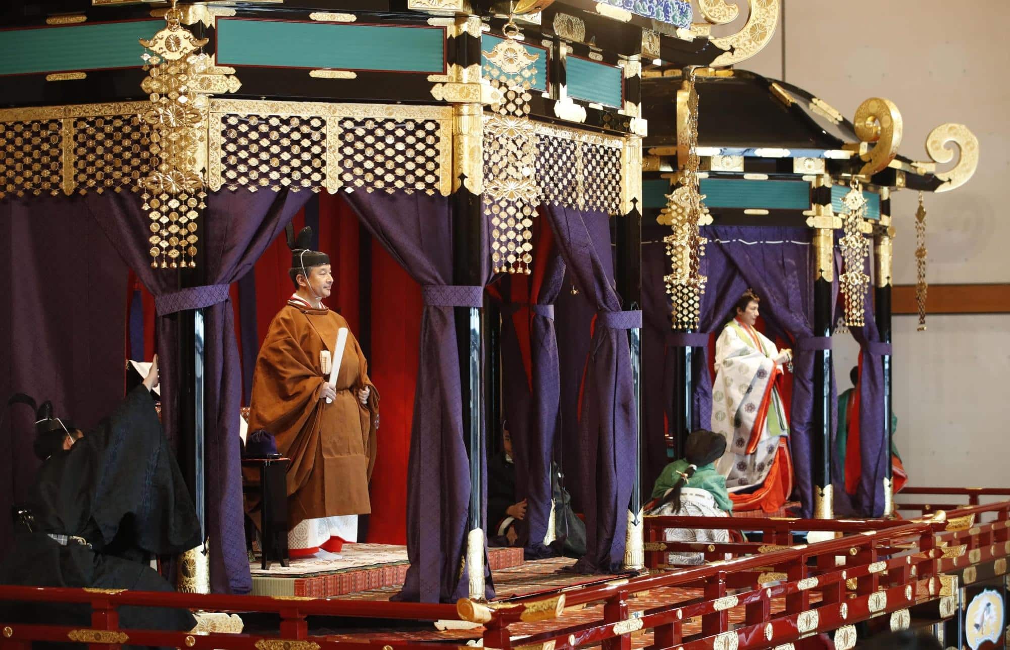 Il Giappone sollecita una riforma per la successione ma resta il veto sulle donne