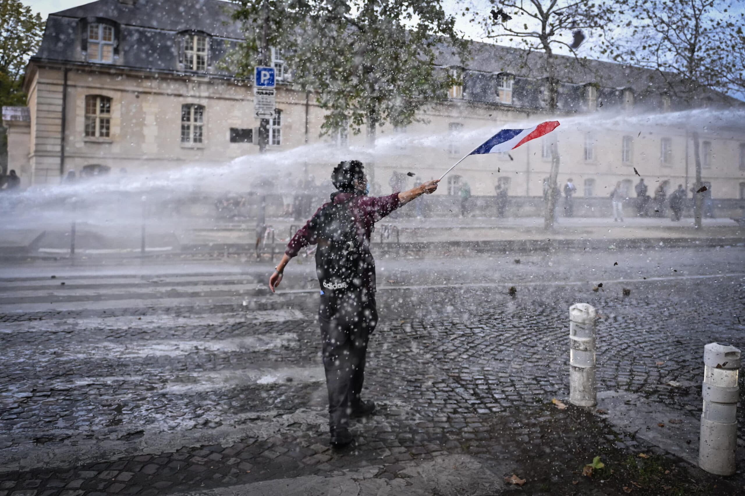 Scontri di Parigi, oltre cinquecento le persone fermate