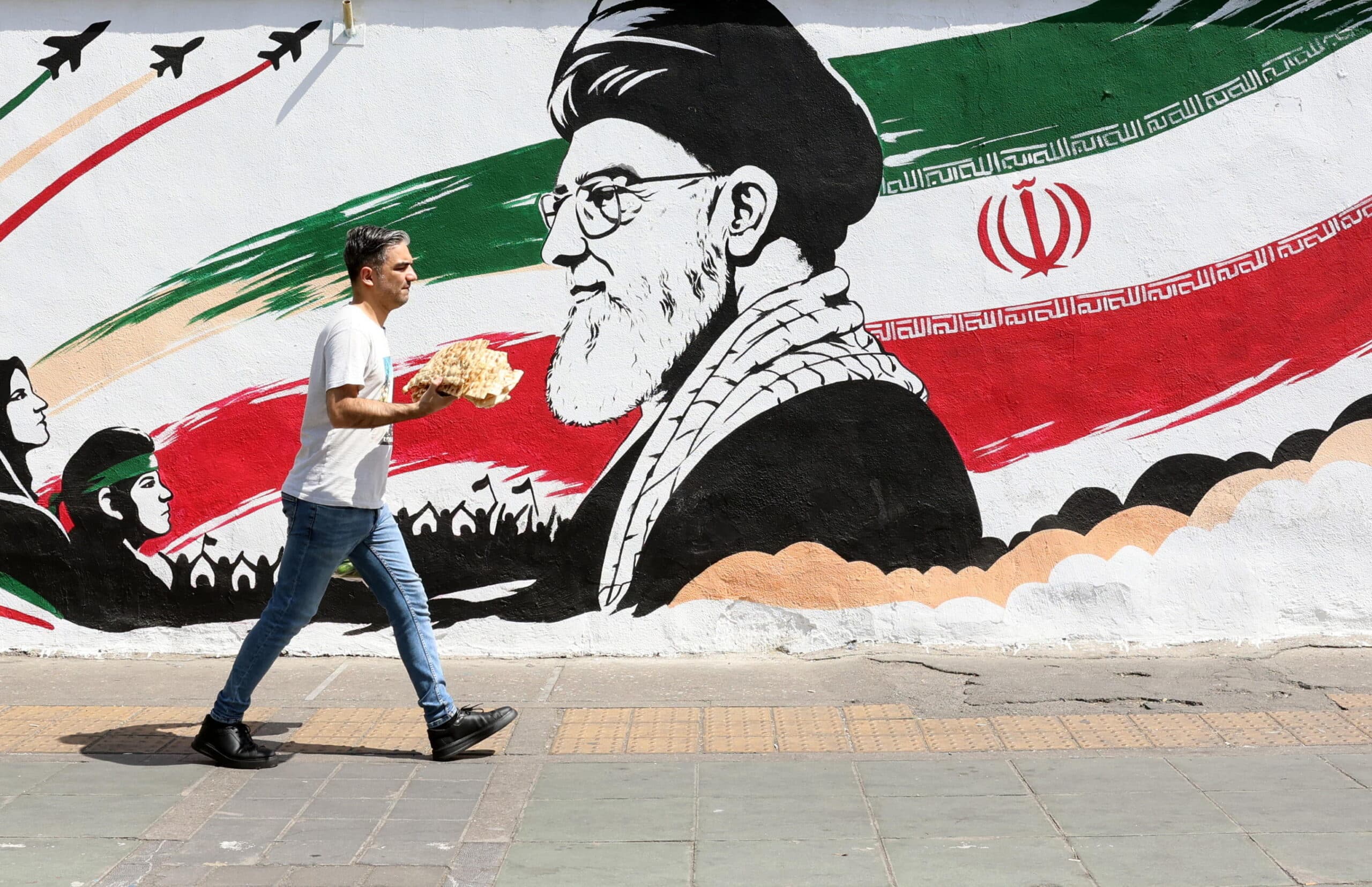 La sorte di Khamenei sempre più un mistero: non è in Iran