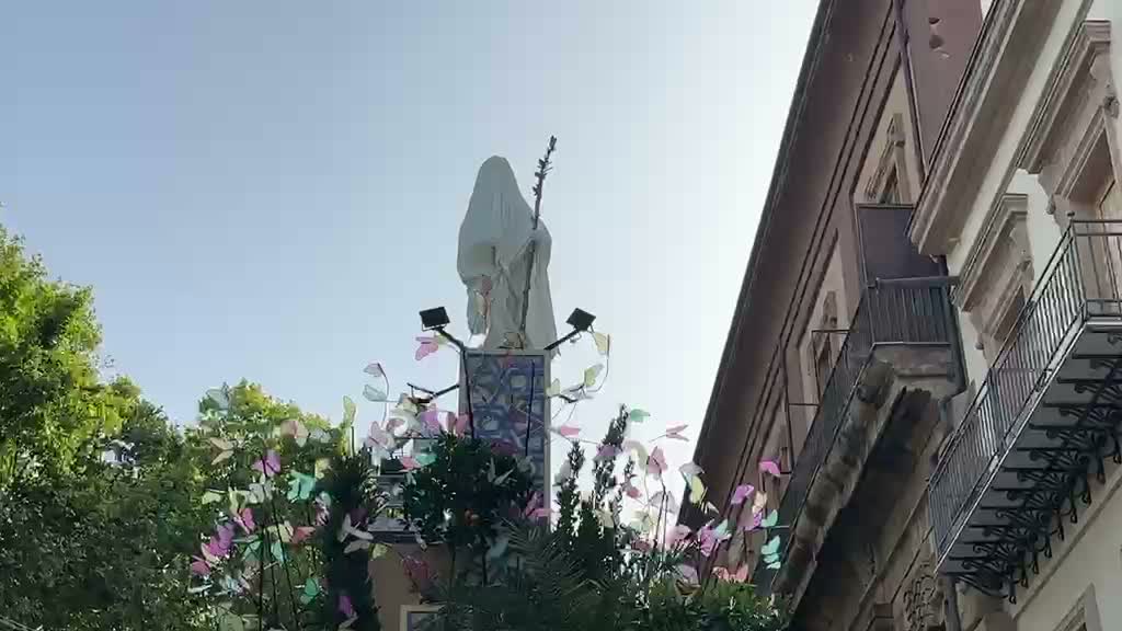 La Santuzza e quella croce che viene dal mare