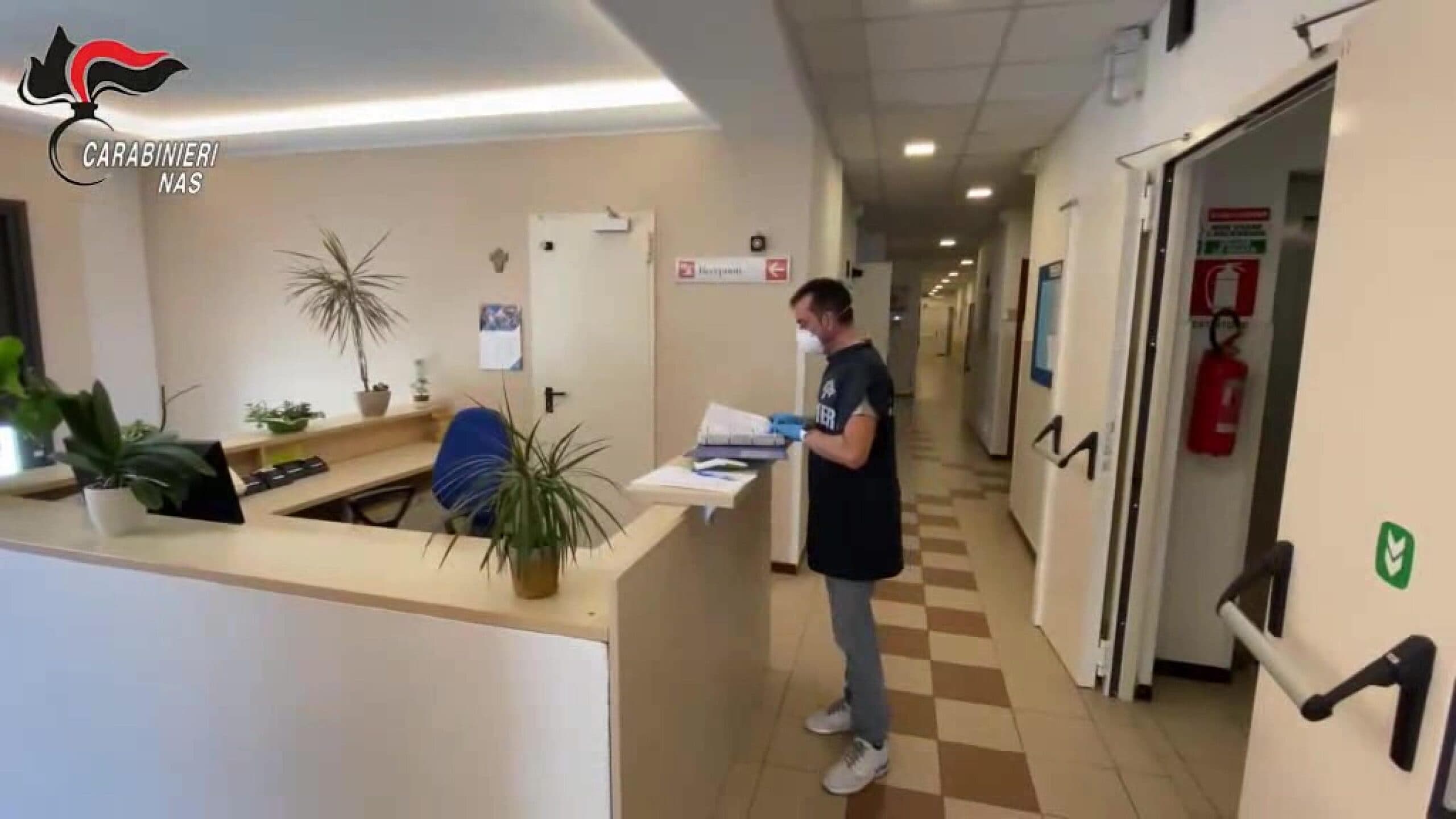 Firmato contratto Sanità, a infermieri aumento da 240 euro lordi al mese