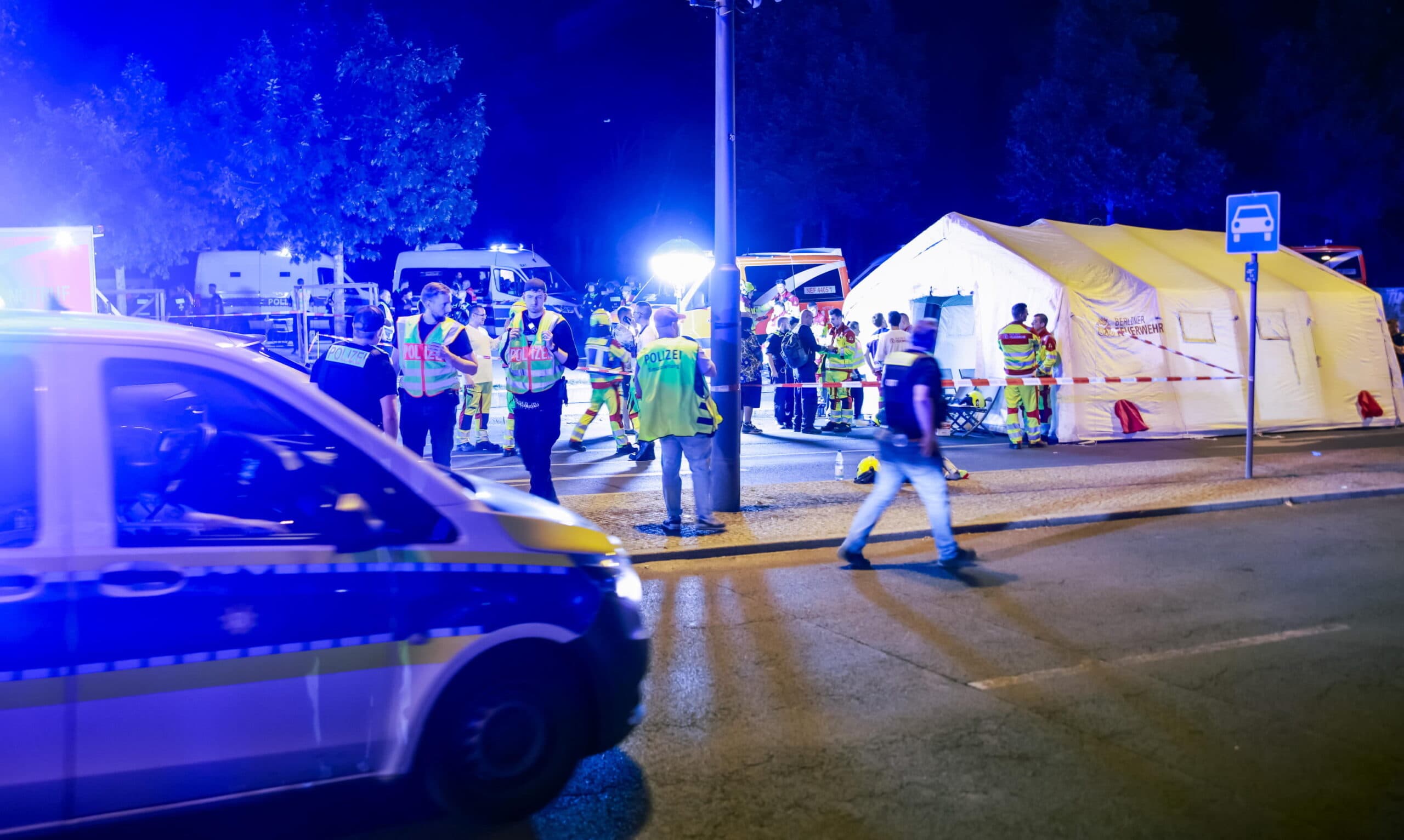 Berlino piomba nel terrore, Suv contro il corteo del Pride: 1 morto e 16 feriti. La polizia segue la pista islamica