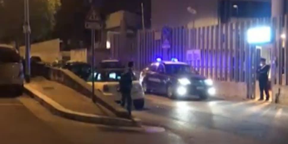 Bagheria, rissa in via Mattarella: giovane ferito da una coltellata