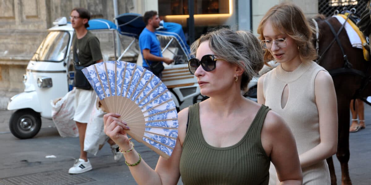 Palermo, giovedì e venerdì previsti fino a 33 gradi. Preallerta per rischio incendi