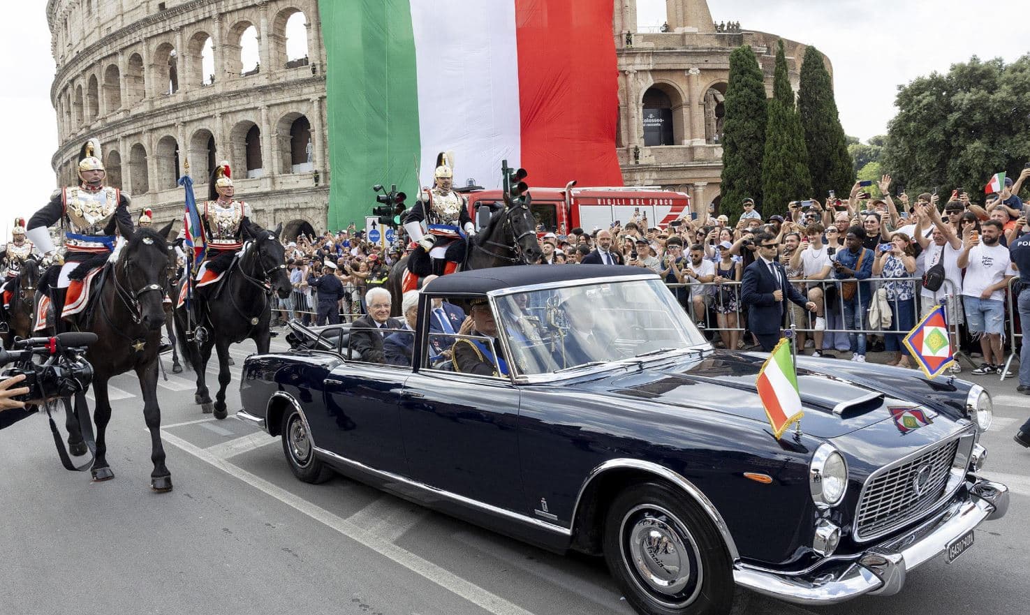 Mattarella compie 85 anni, gli auguri delle istituzioni: «Punto di riferimento per il Paese»