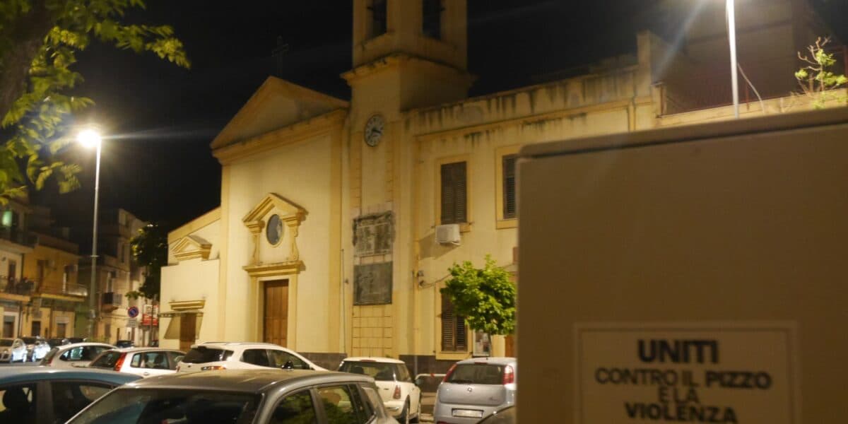 Porta a porta di Addiopizzo a Cardillo e Tommaso Natale contro le estorsioni