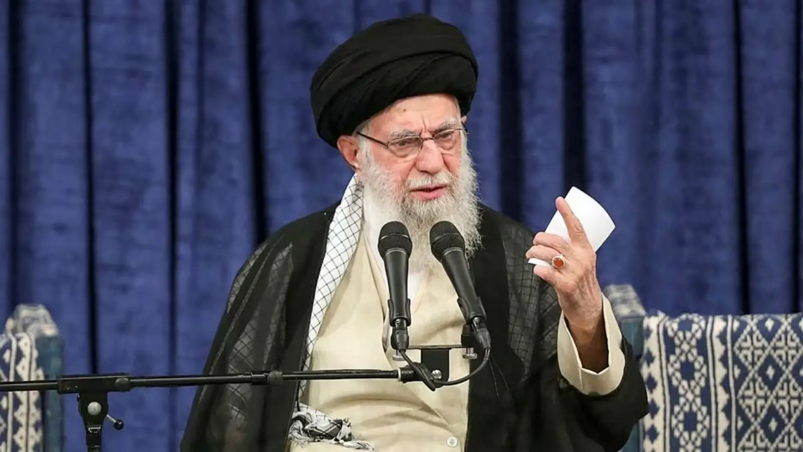 Iran, Khamenei ammette la repressione e ordina la linea dura. Trump chiede un cambio di leadership