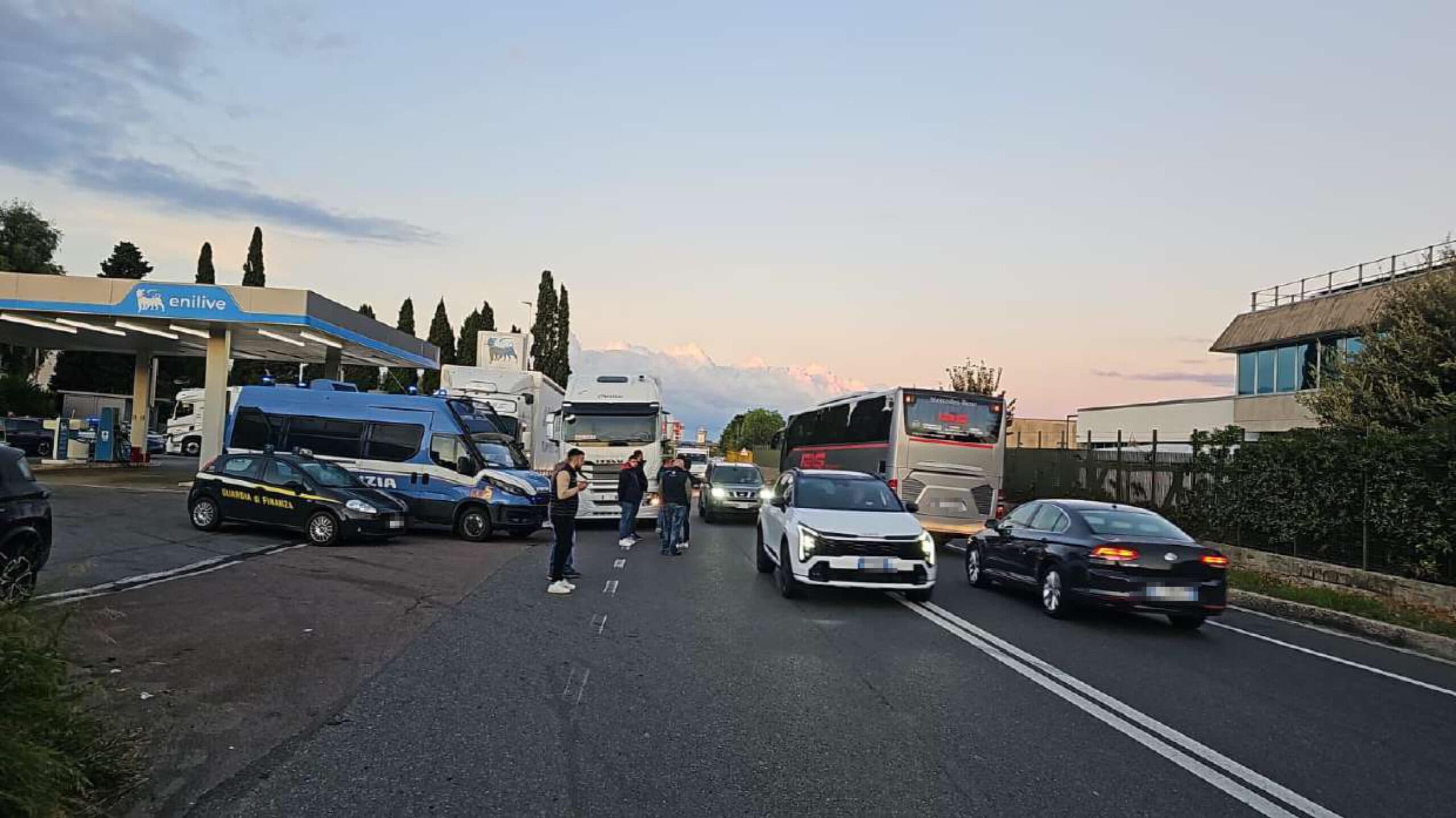 Fedralog non si ferma, il blocco dei Tir in Calabria e Campania va avanti fino al 27 ottobre