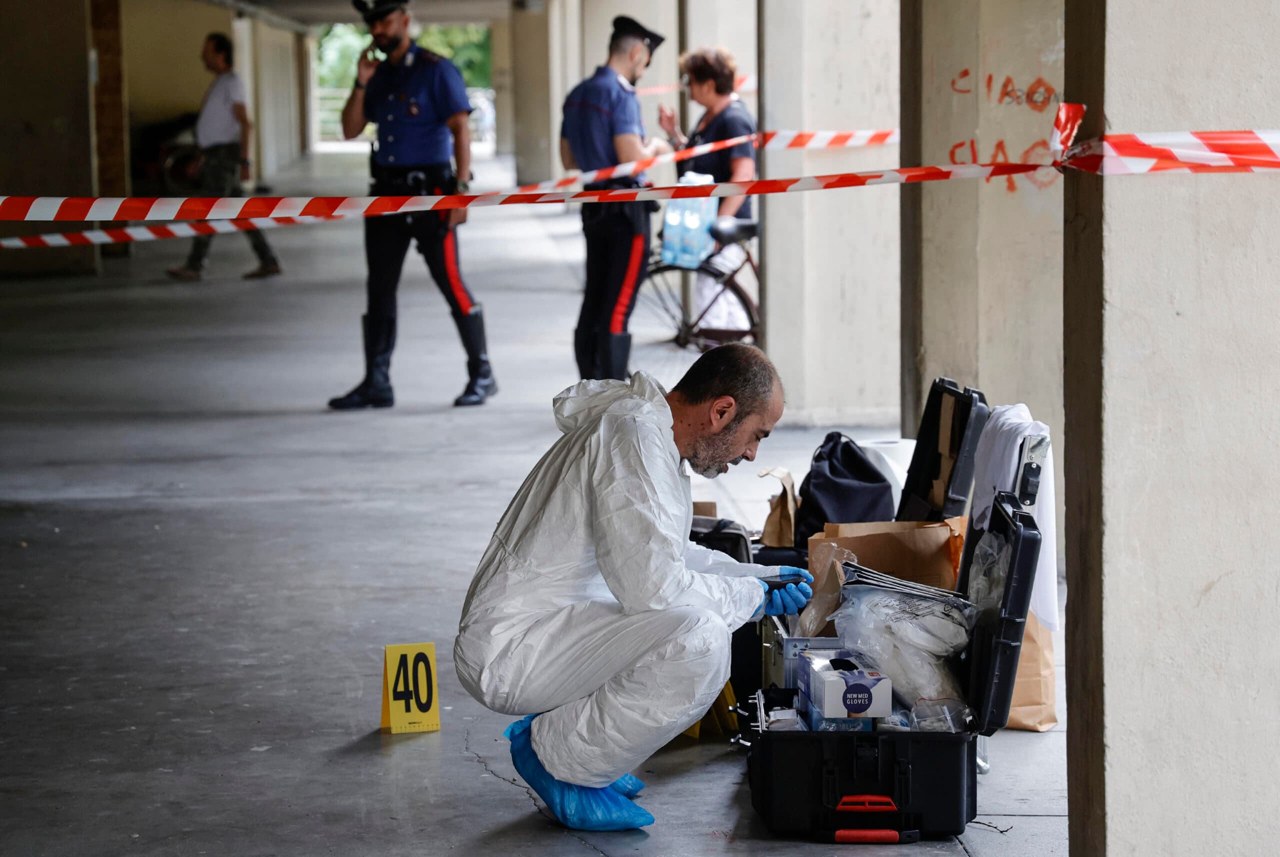 Ucciso a coltellate a Modena, arrestata una donna