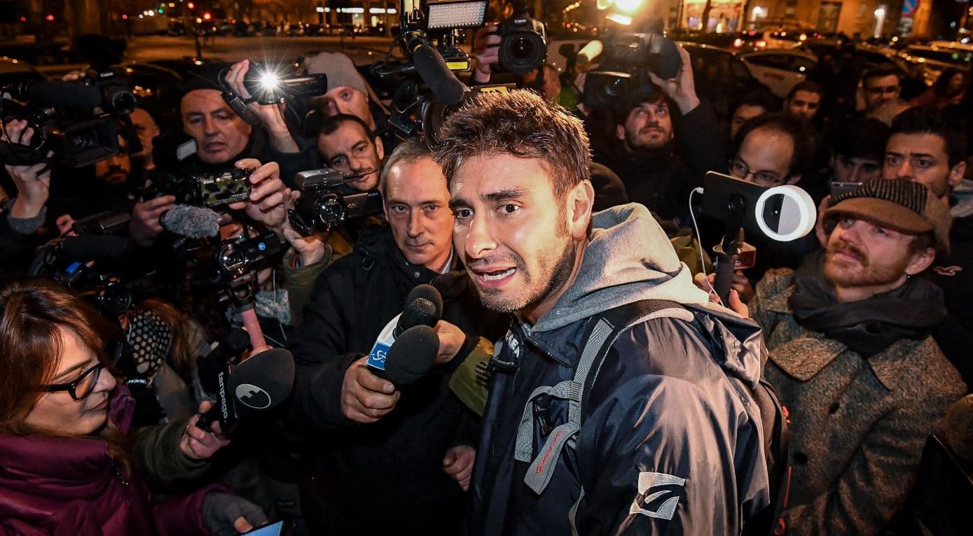 Attesa per Di Battista, è lucido ma per ora resta a L'Avana