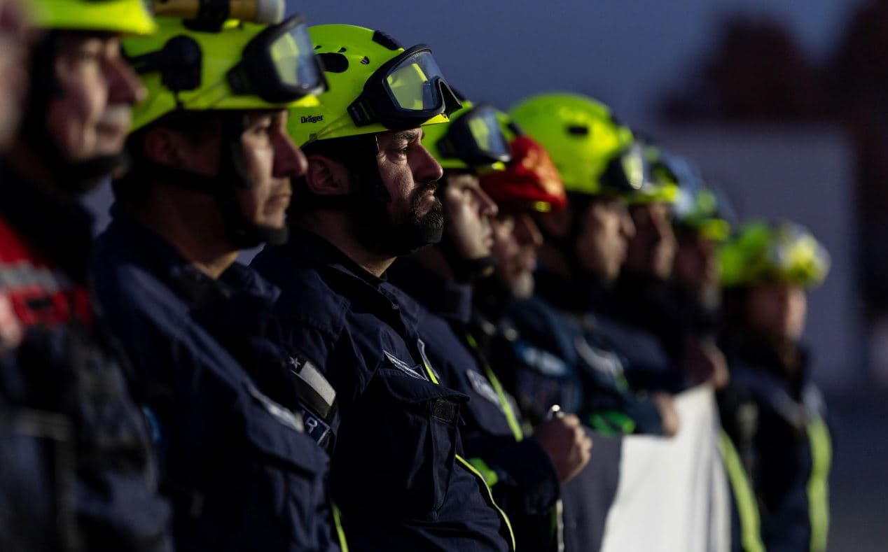 Venezuela, in azione i vigili del fuoco del team Usar Ita-02, sono gli eroi del Ponte Morandi