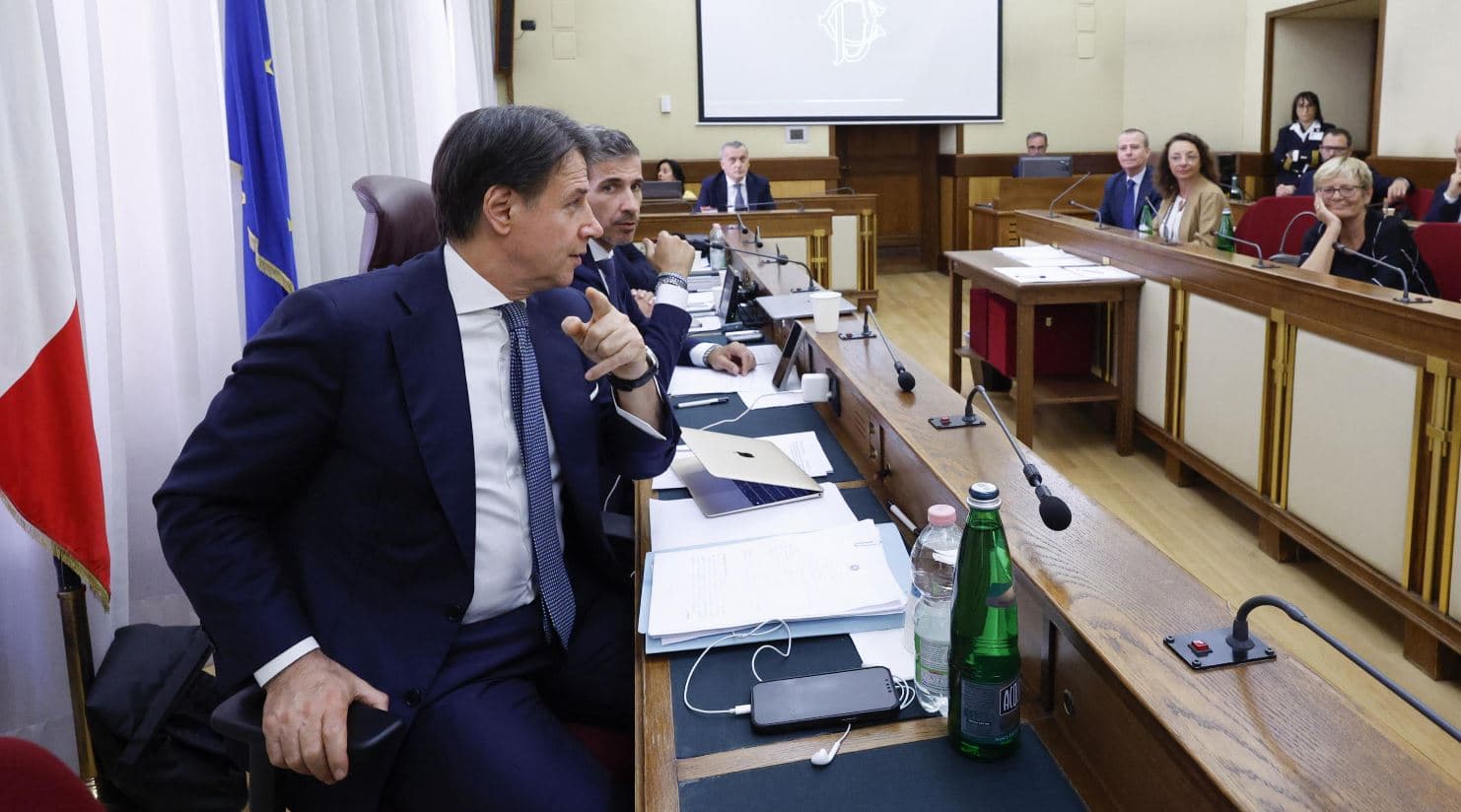 Covid: Conte, «Noi per la libertà vaccinale, obbligo venne imposto da Draghi»