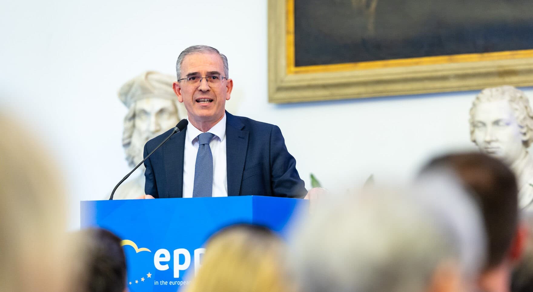 Falcone (FI): “Regionali, il centrodestra deve avere un leader credibile”